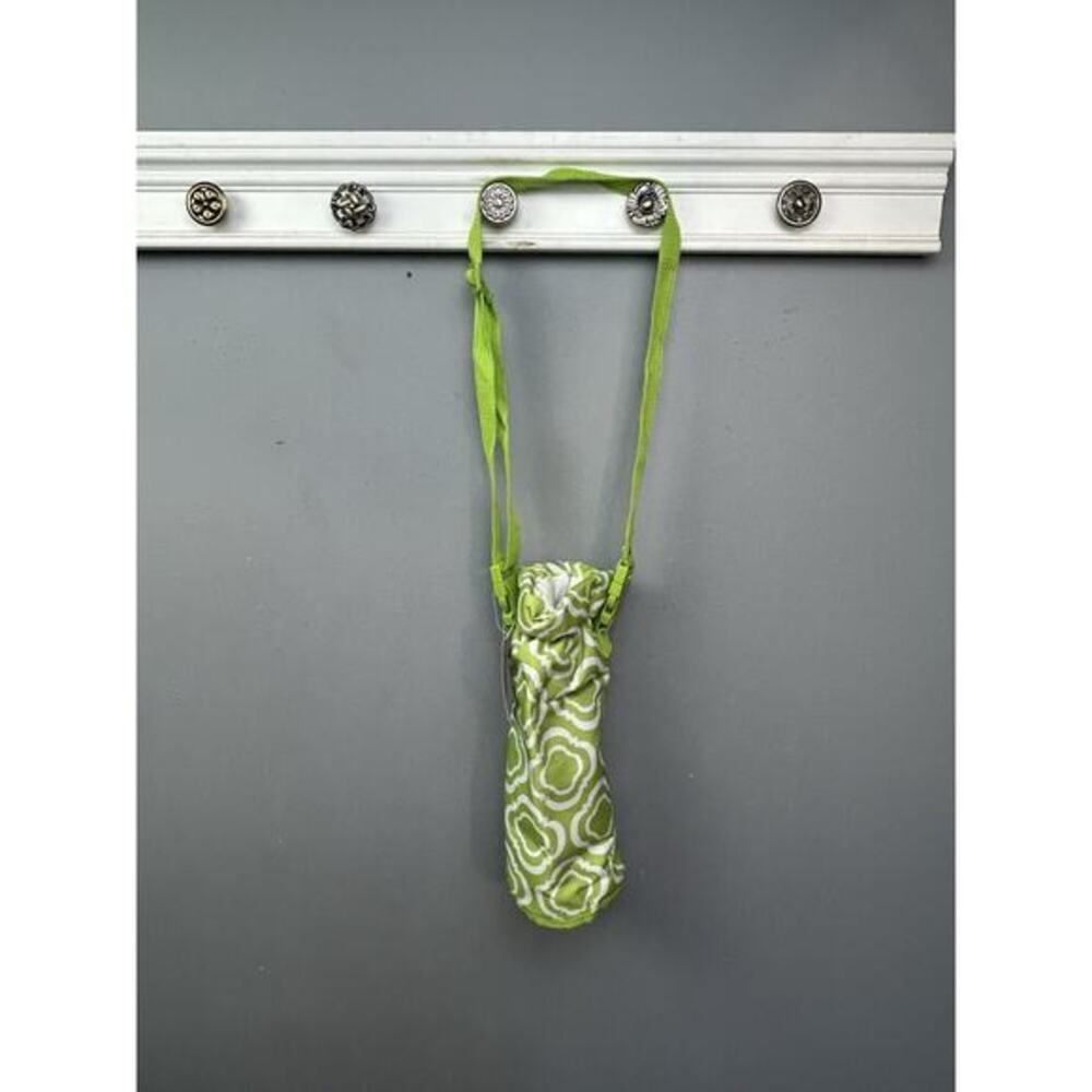 Buckhead Betties Bag Wine Bag Green Classic Curl Design 12 inches NEW 10198